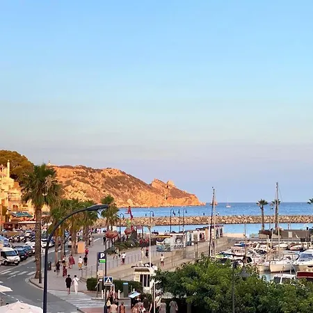 Les Orenetes Apartment *